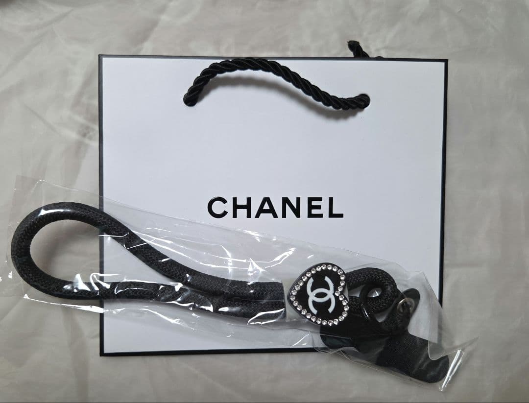 新品未使用男女ペア２本ノベルティシャネルCHANEL携帯ストラップ送料無料