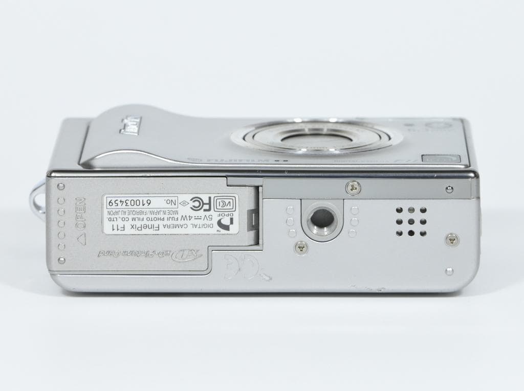 【美品】 フジフイルム　FUJIFILM FinePix F11