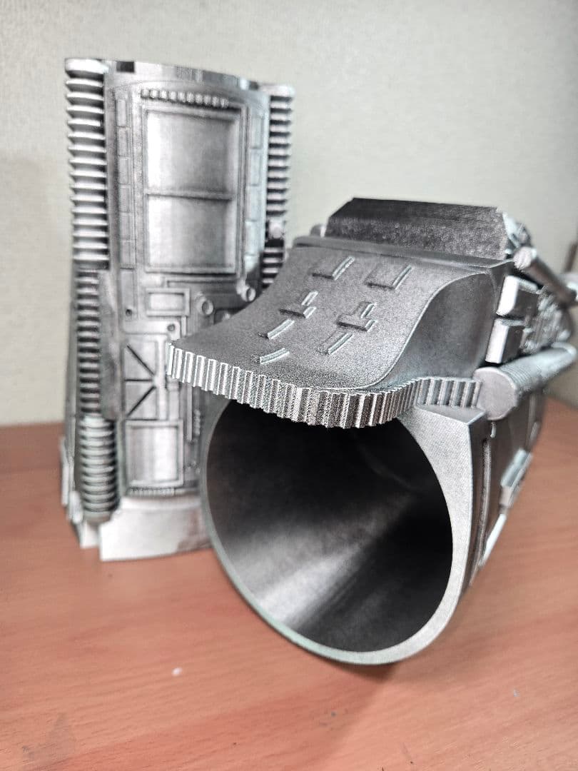 プレデター　リストブレイドガントレット　1/1スケール　レプリカ　エイリアン