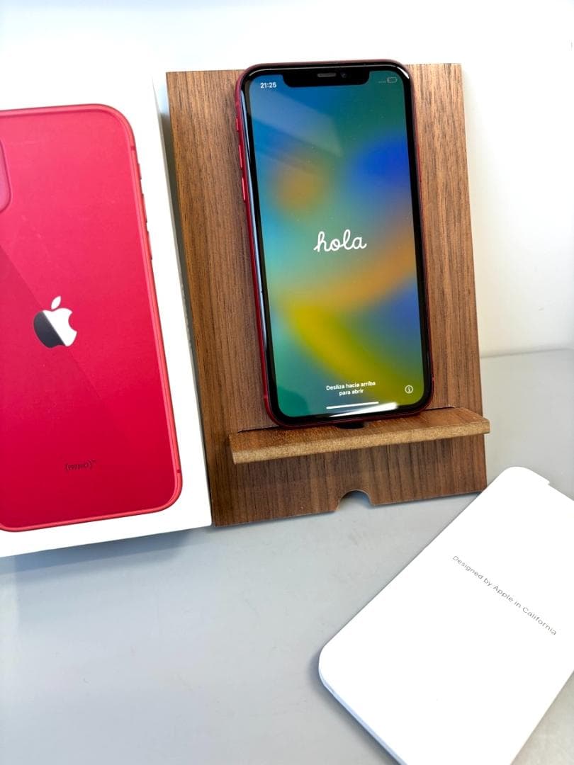 Apple iPhone 11 (レッド) 64GB バッテリー72％