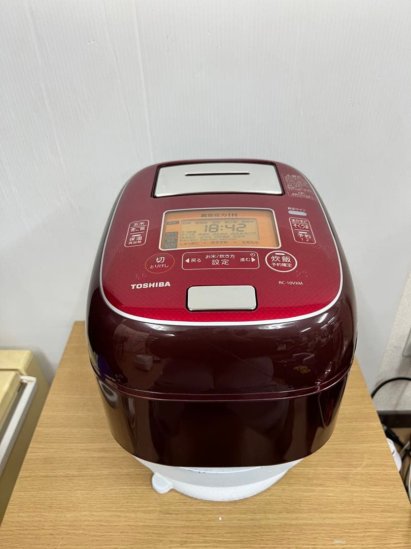 TOSHIBA 東芝 真空圧力IH炊飯器 RC-10VXM 5.5合2019年齢