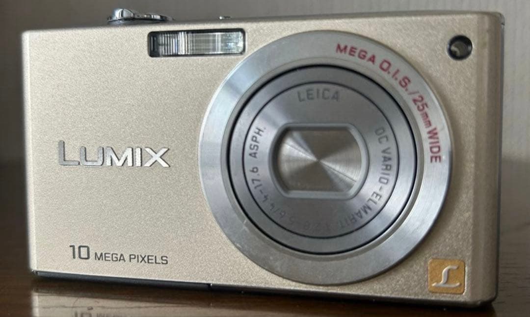 Panasonic LUMIX DMC-FX35 ゴールド 10メガピクセル