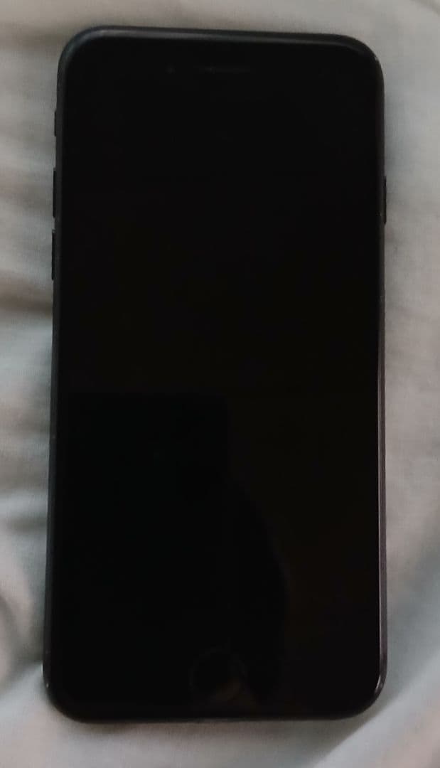 Apple iPhone 7 ブラック　128GB