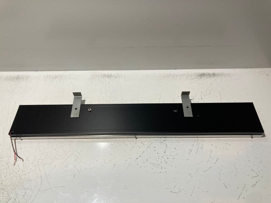 ワンマンアンドン801カーテンレール挟み込み取り付け仕様