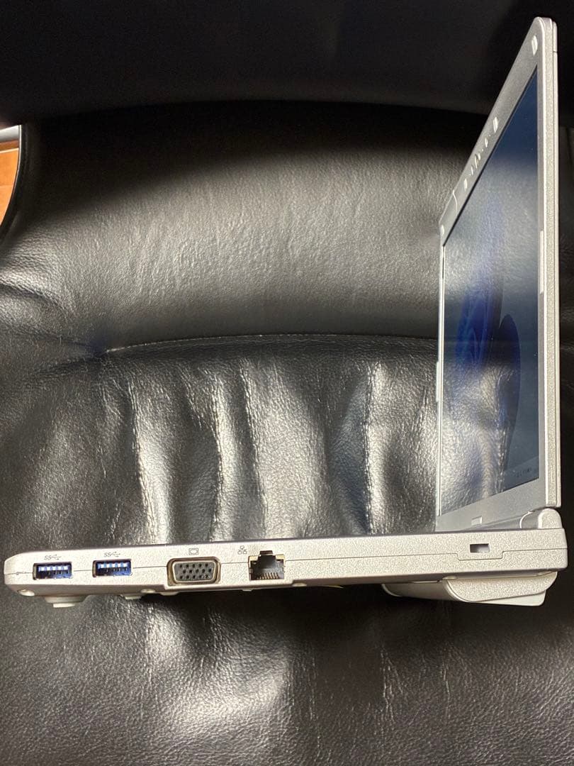 中古で人気の軽量、最速SV9win11 office2024認証済バッテリー好調