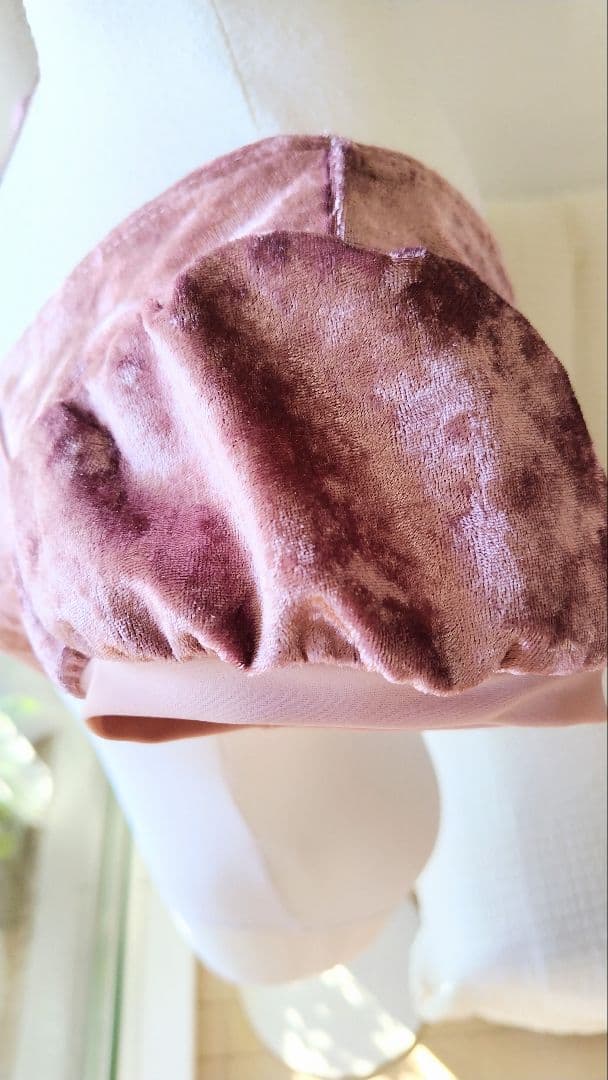 S～Mサイズ∕くすみピンククラッシュベロアのバッククロスリボン娘役レオタード白