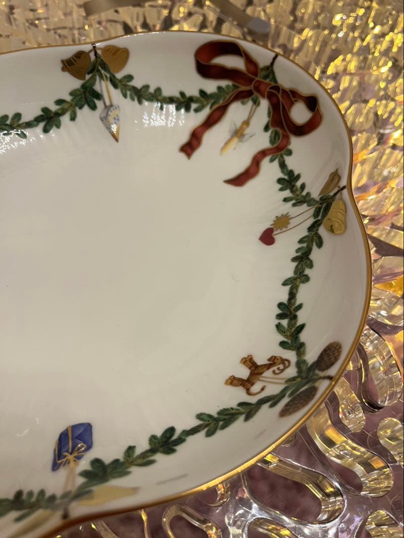 ⭐️新品未使用⭐️ スターフルーテッド クリスマス ディッシュ２枚18cm〜22cm