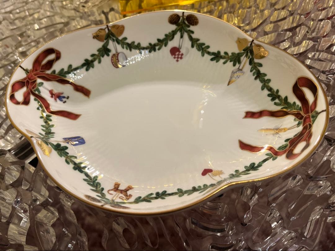 ⭐️新品未使用⭐️ スターフルーテッド クリスマス ディッシュ２枚18cm〜22cm