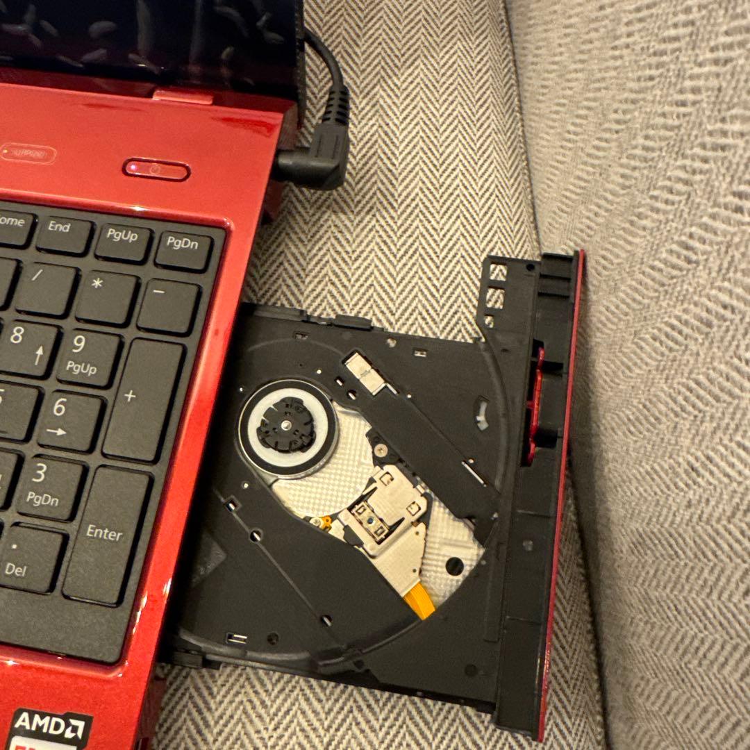 極美品　Fujitsu AMD E1 15.6インチ ノートPC 240GB