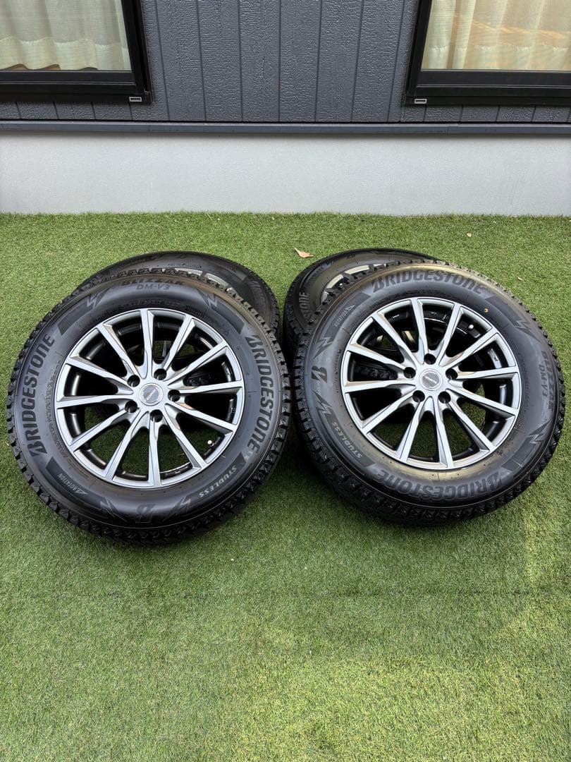 ブリヂストン スタッドレスタイヤBLIZZAK DM-V3 225/65R17
