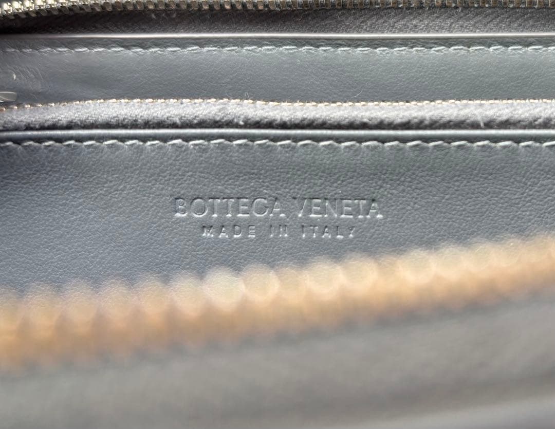 BOTTEGA VENETA 長財布　カセット ラウンドジップ