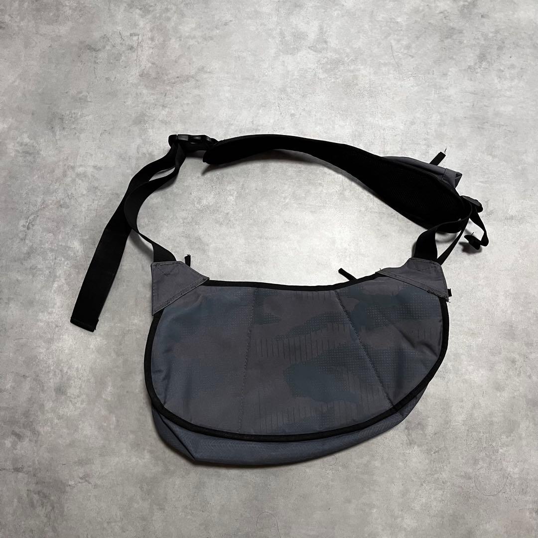 00’s old stussy one shoulder bag Y2K