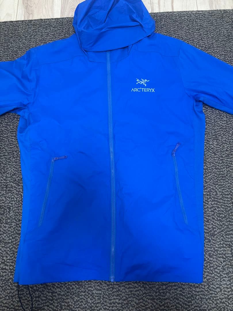 ARC'TERYX Atom SL フーディ　青