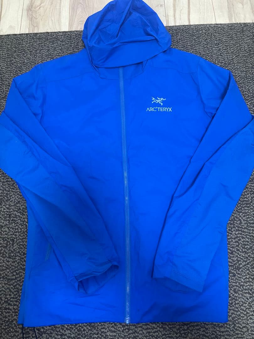 ARC'TERYX Atom SL フーディ　青