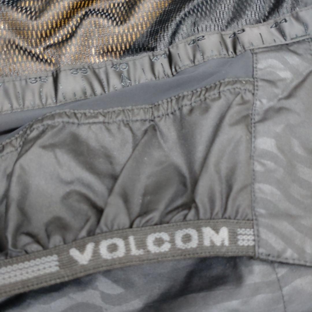 (1) VOLCOM スノーボード ウェア 上下 セット売り