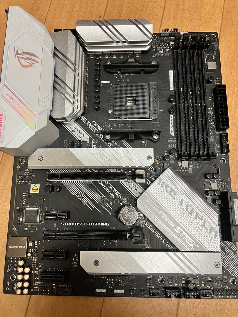 ASUS STRIX B550-A GAMING マザーボード