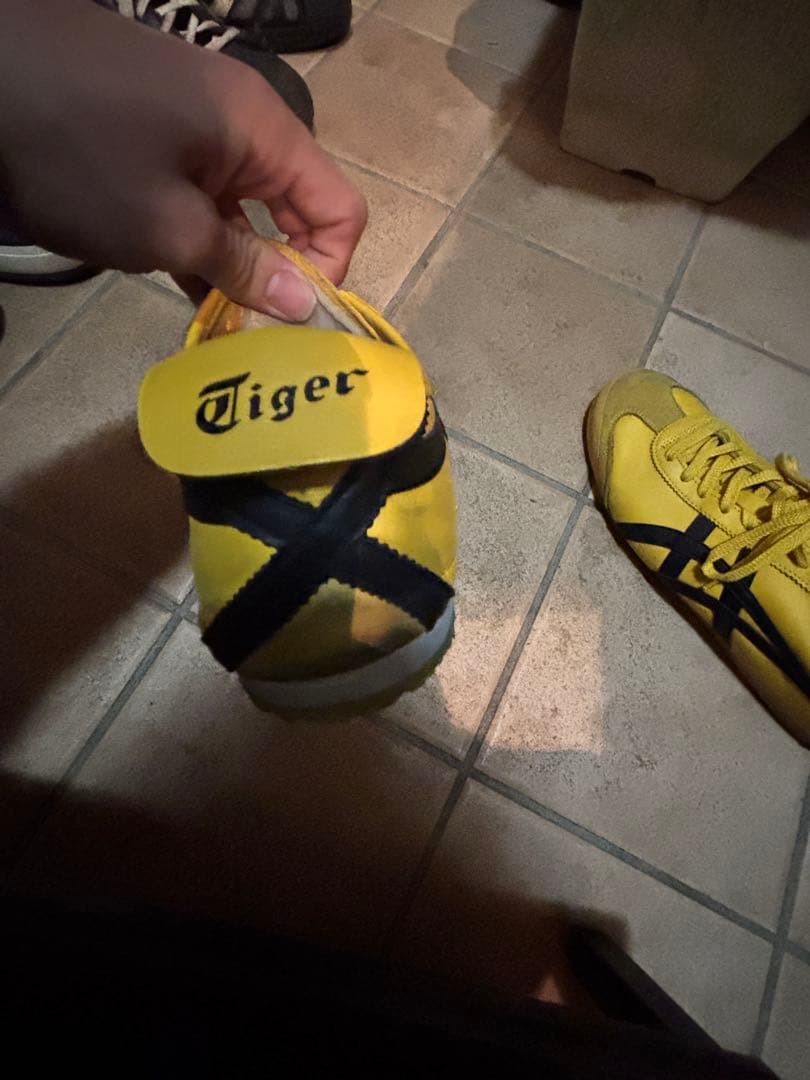 オニツカタイガーメキシコ66