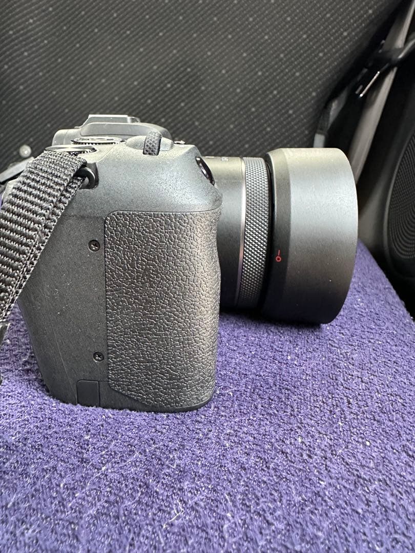 Canon eosRPミラーレス一眼 （レンズ付きRF50mm）