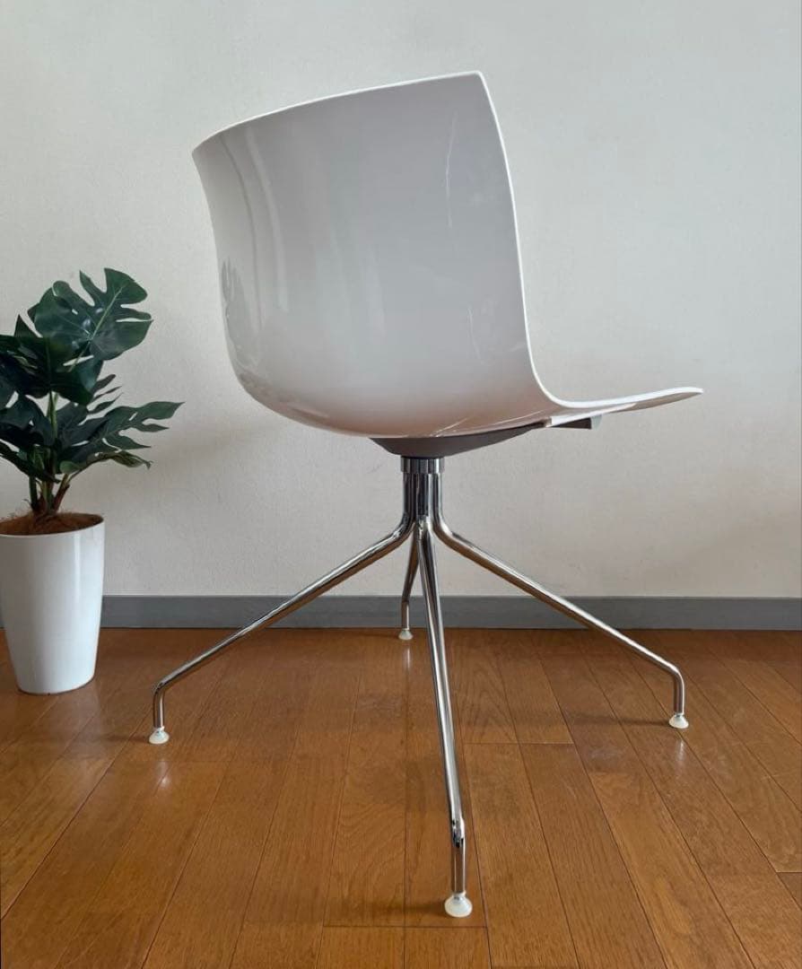 イタリア　arper アルペール カティファ　チェア　① モダン　回転脚　美品