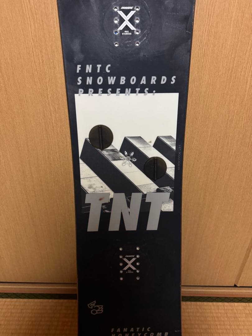 FNTC TNT スノーボード