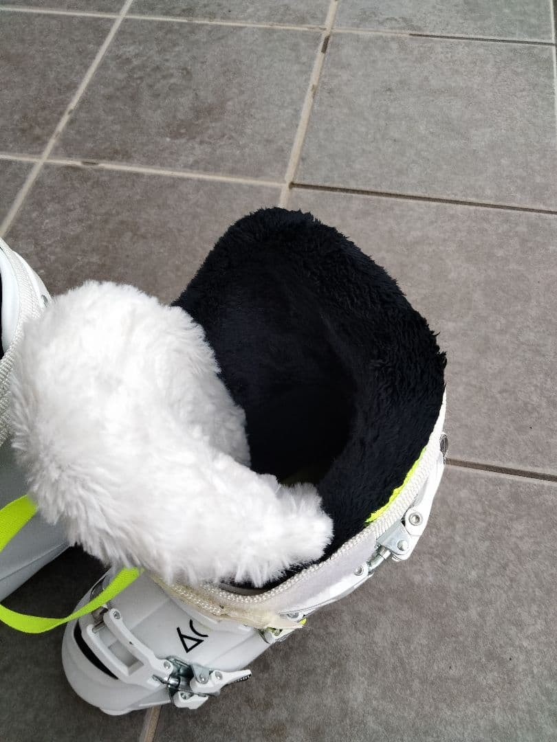 ROSSIGNOL 女性用スキーブーツ ホワイト/イエロー