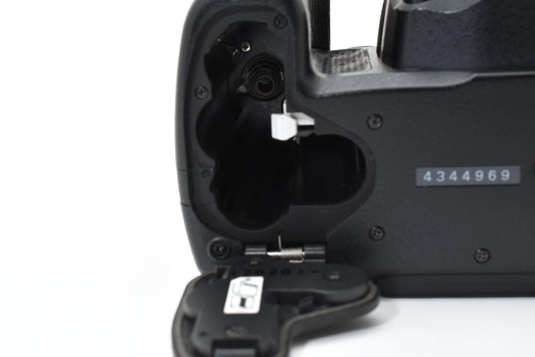 【シャッターOK】ペンタックス K-30 デジタル一眼レフカメラ 現状品 カメラ