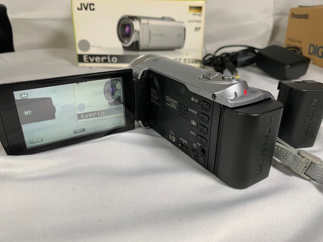 JVC Everio GZ-E220 使用1回のみの超美品‼️