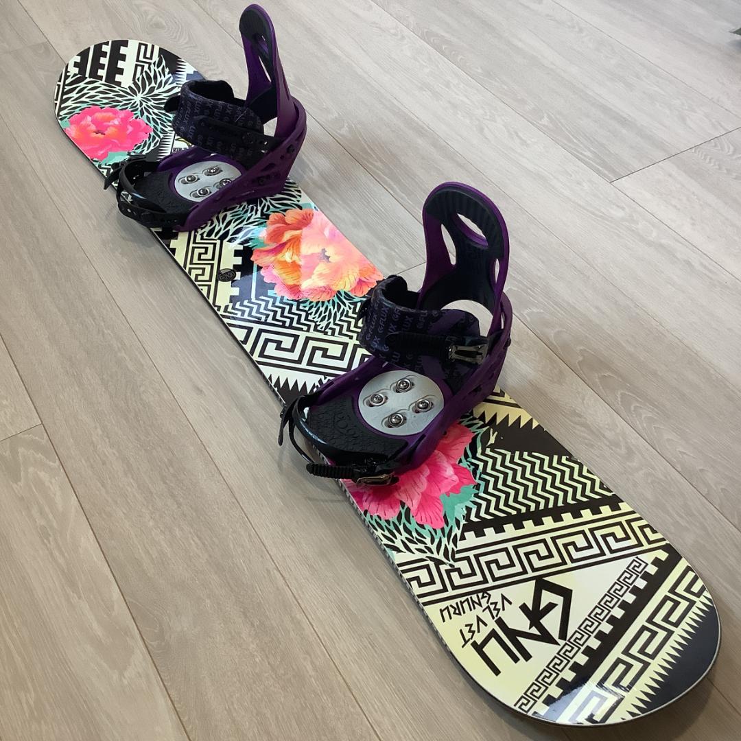 081 GNU143cm FLUX初心者レディーススノーボードセットグラトリにも