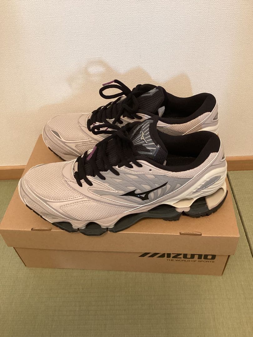 Mizuno Wave Prophecy LS 28.5cm ベージュ/ブラック