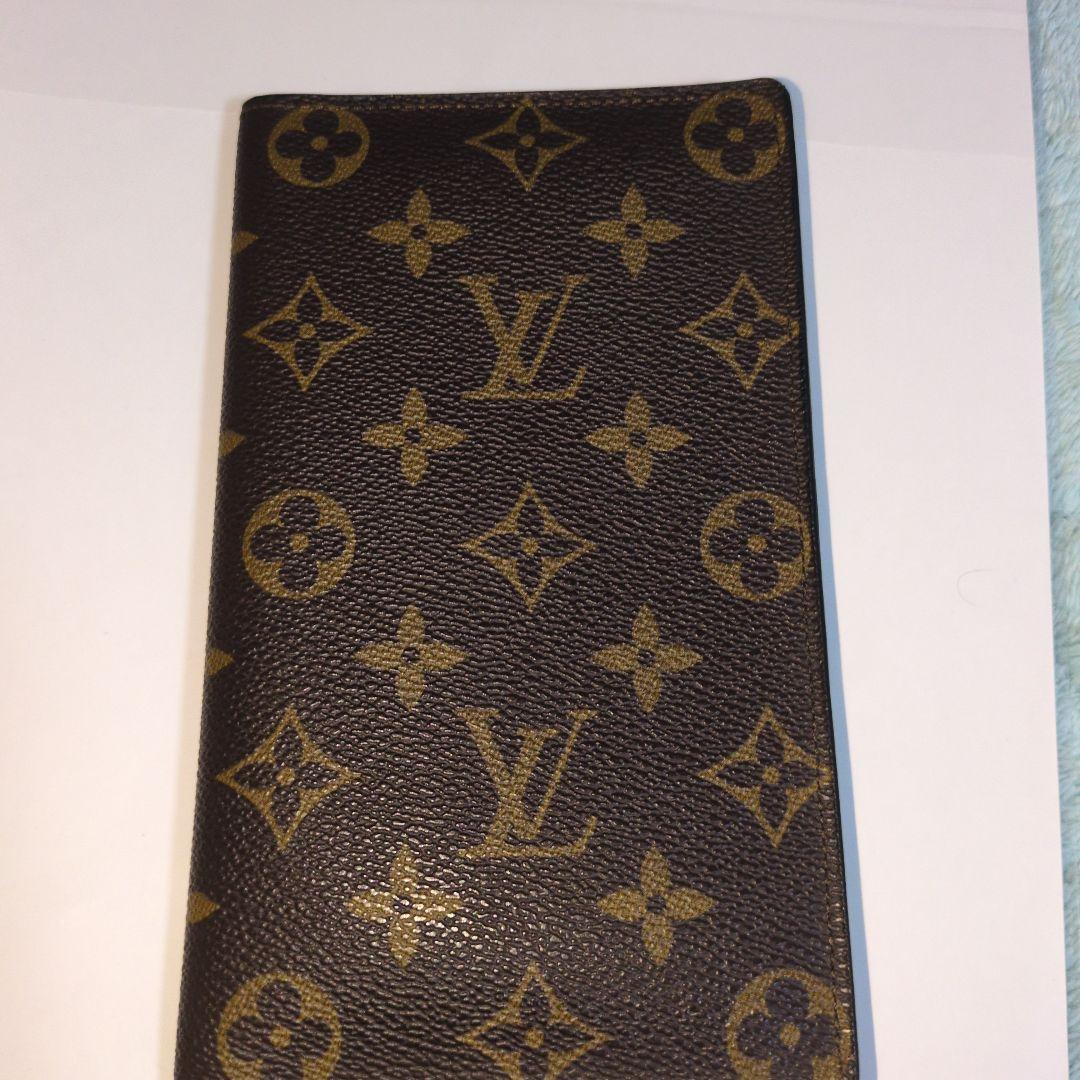 休日セール　ルイビトン　長財布　美品　正規品　定価の半額以下