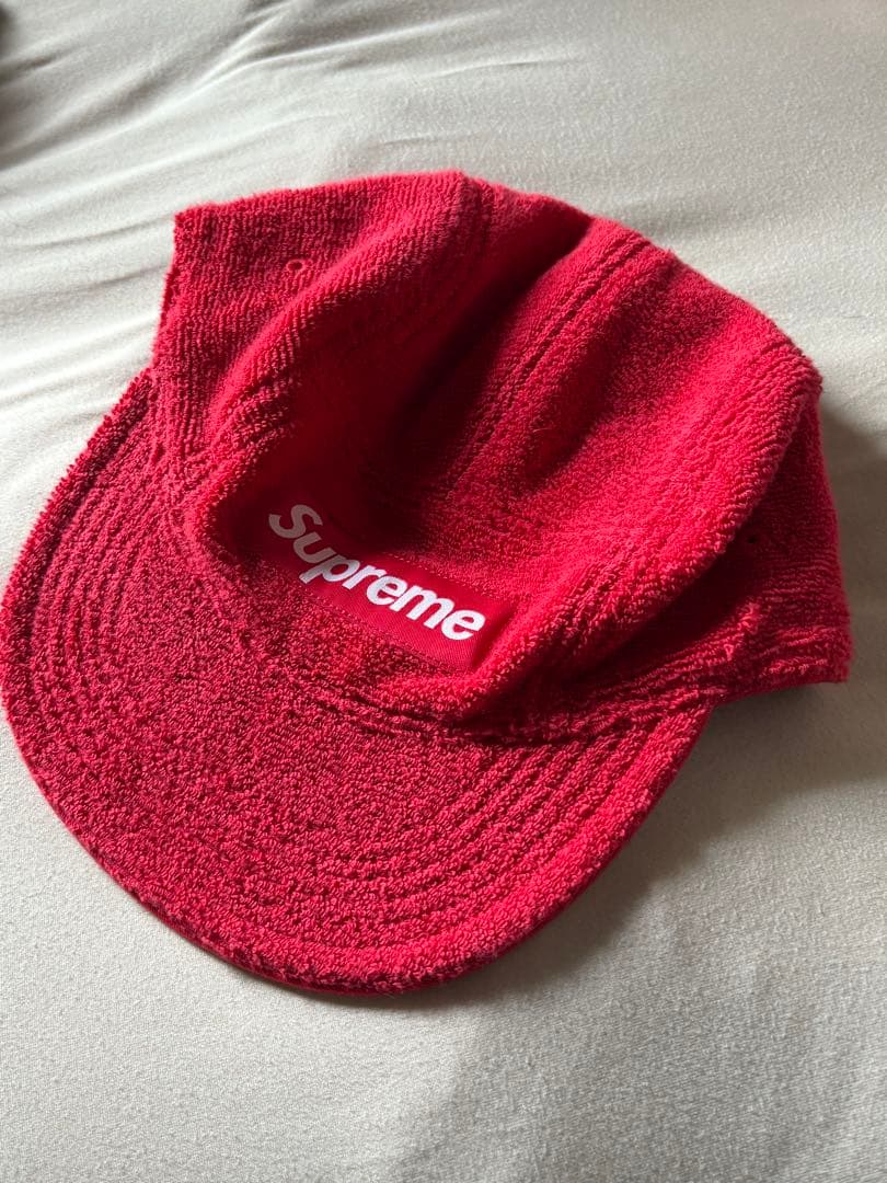 Supreme 赤 タオル生地 リバーシブル　キャップ