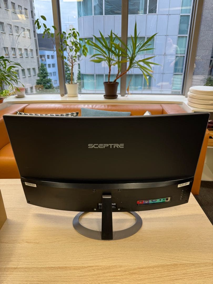 SCEPTRE カーブゲーミング32インチモニター