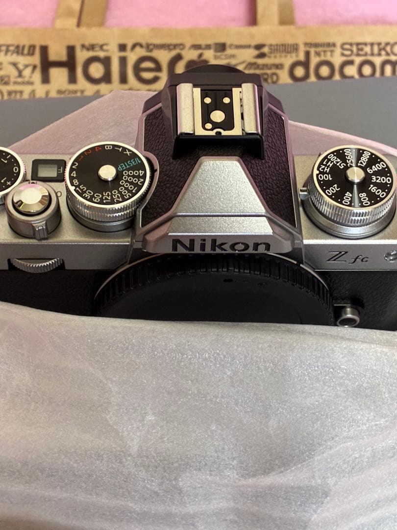 【シャッター数　0回】Nikon Z fc ミラーレス一眼カメラ 本体　未使用