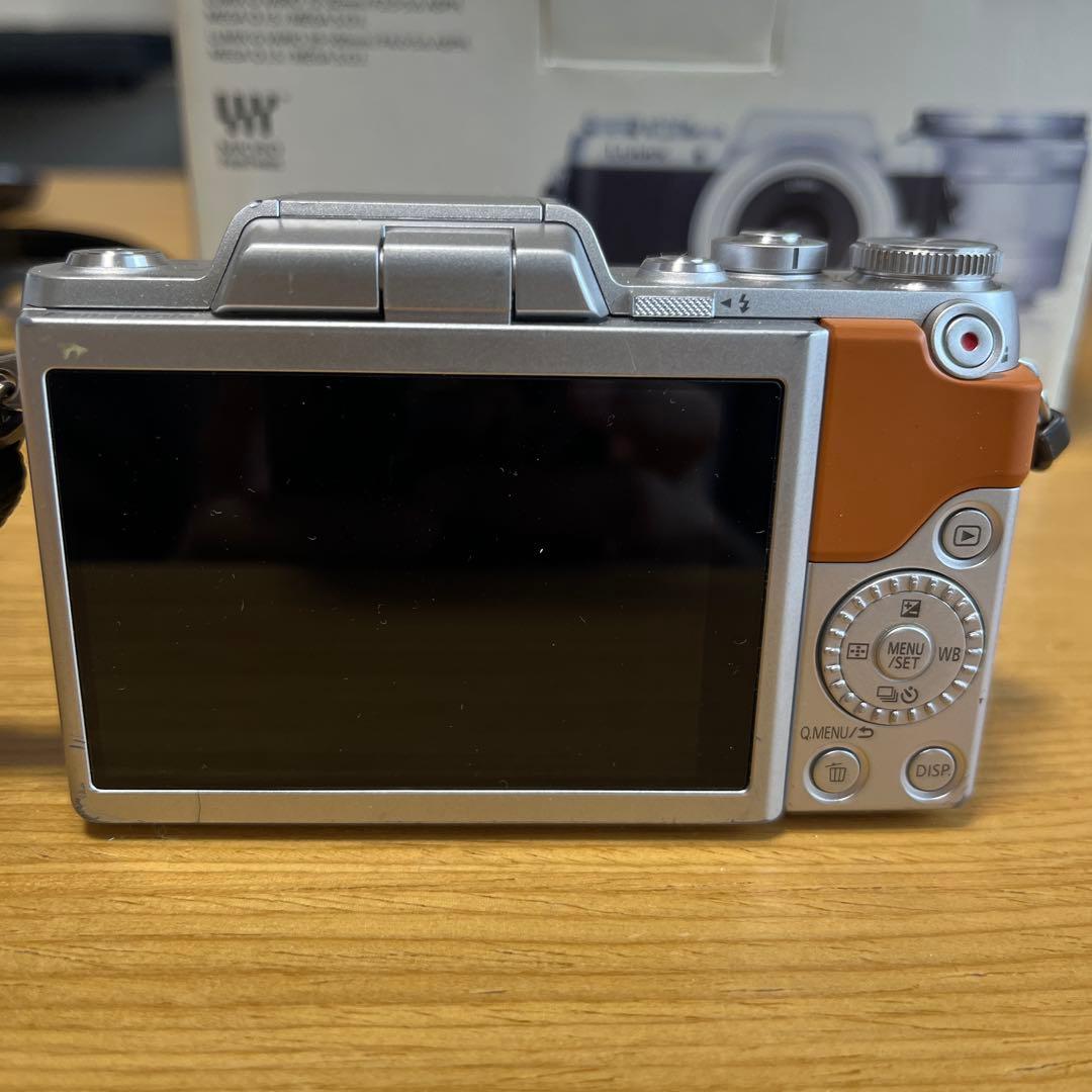 デジタルカメラ LUMIX DMC-GF7W