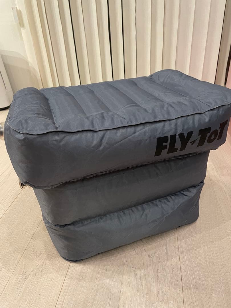 【2/7まで限定価格】FLY-TOT エアフットレスト グレー