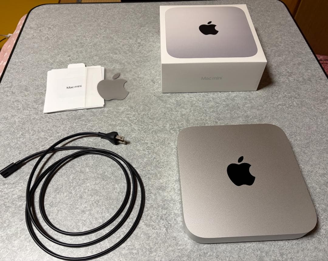 美品 Macmini M2 メモリ16GB ストレージ256GB