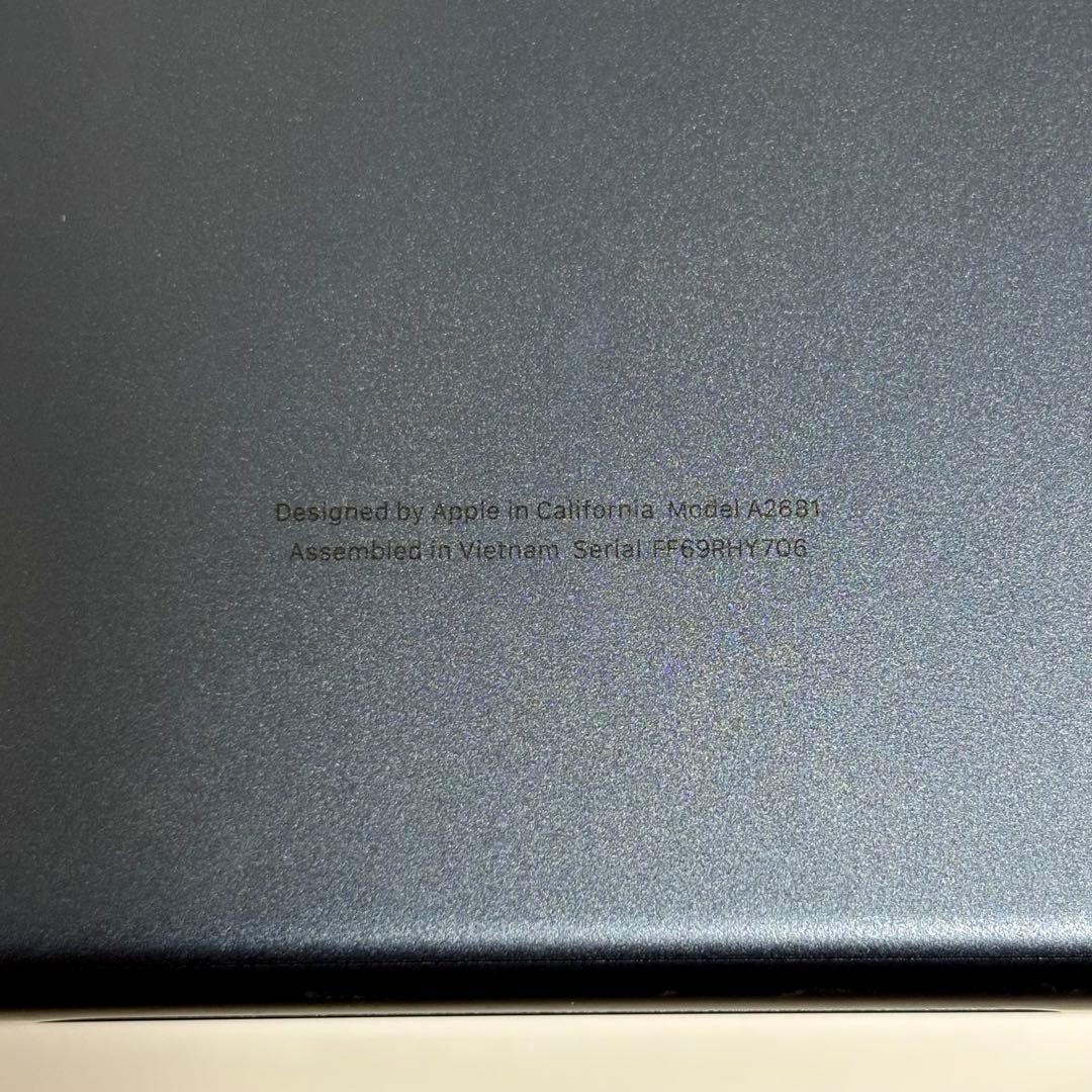 【ほぼ新品】M2 Macbook Air 256GB 8GB【長期保証残りアリ】