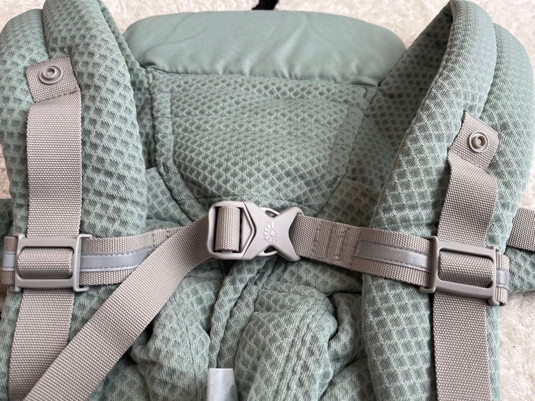 美品　エルゴベビー　抱っこ紐　オムニブリーズ　セージグリーン