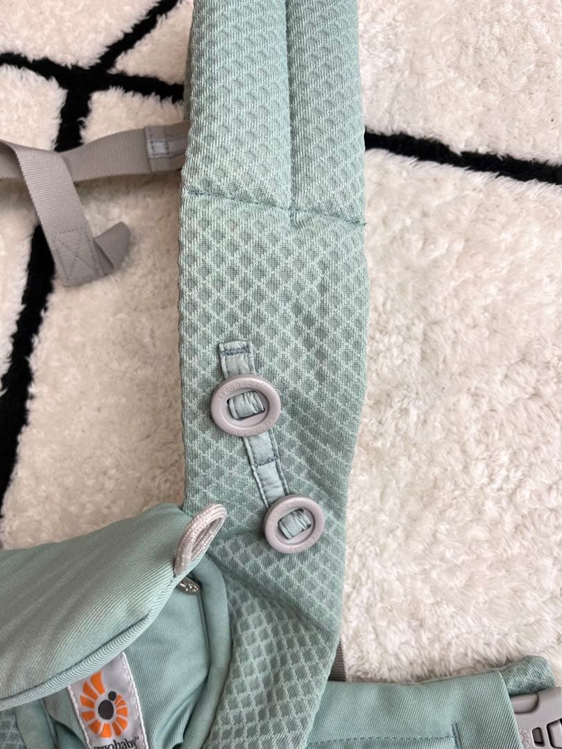美品　エルゴベビー　抱っこ紐　オムニブリーズ　セージグリーン
