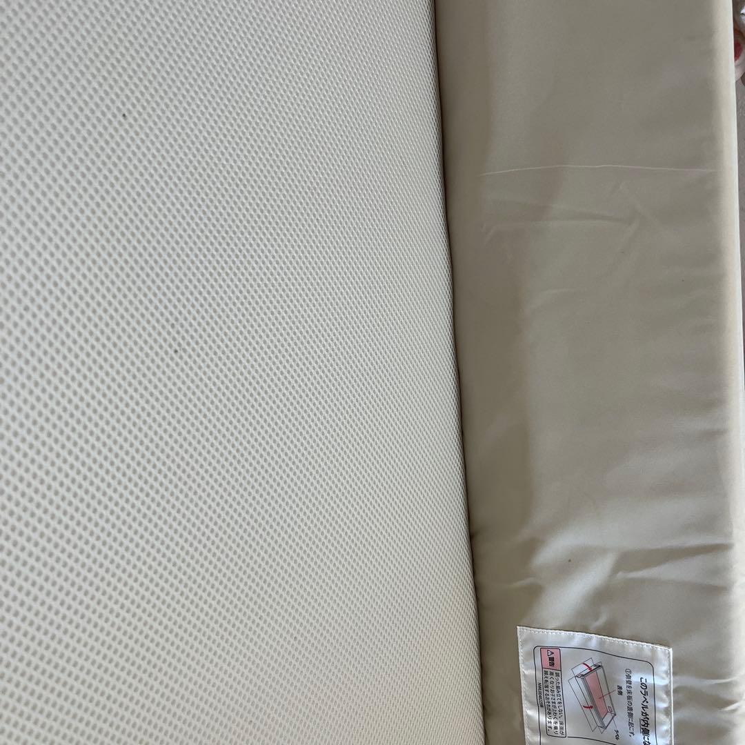 アップリカココネルエアー　2024年購入　折りたたみメッシュベビーベッド グレー