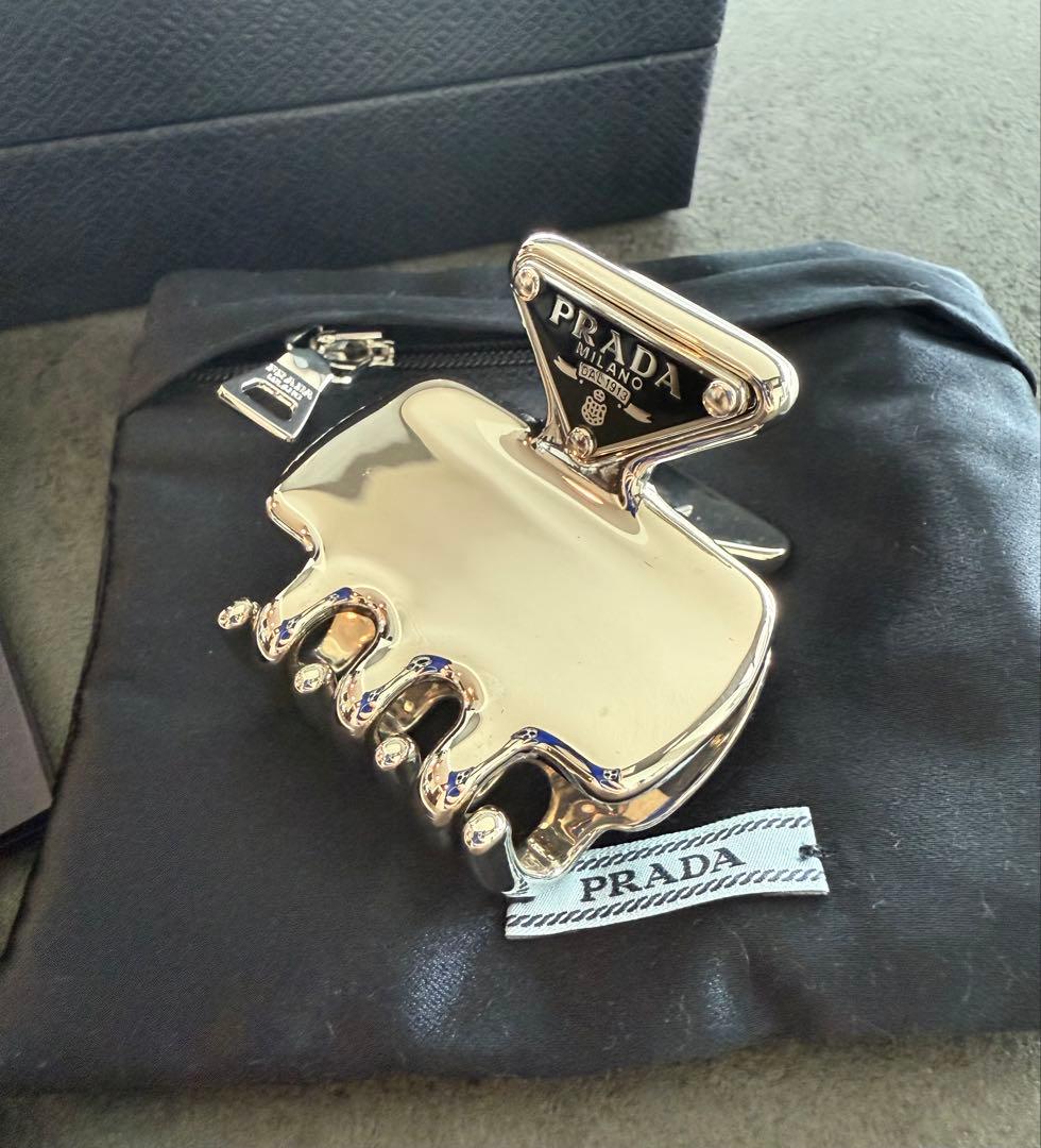 PRADA プラダ ヘアクリップ