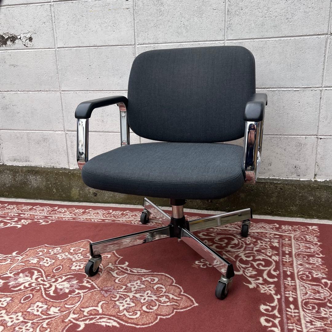 インダストリアル工業系◾️ PLUS キャスター付き アームチェア デスクチェア