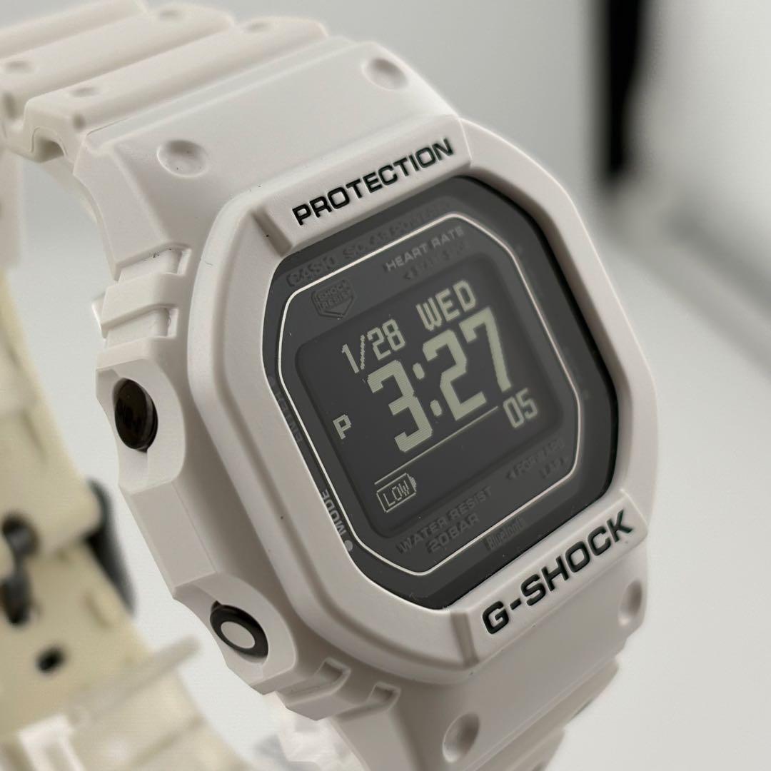 【極美品】カシオ G-SHOCK G-SQUAD DW-H5600-7JR