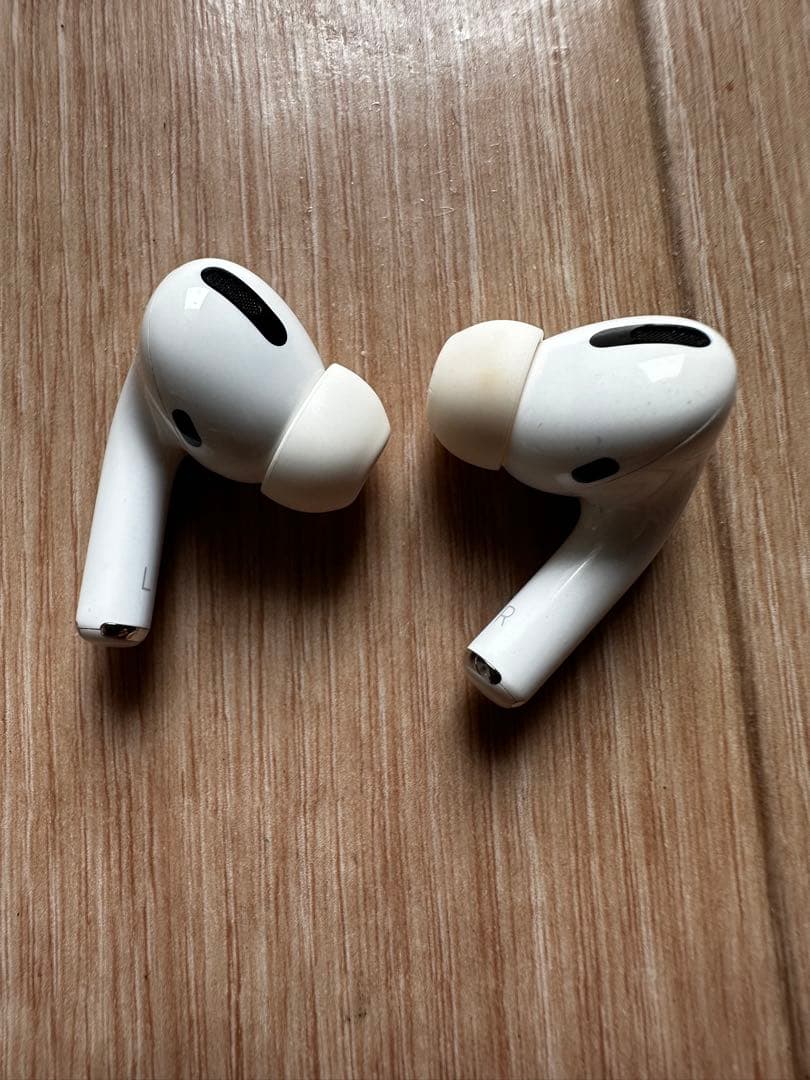 本物、AirPods Pro 早い者勝ち！オシャレなケース付き！