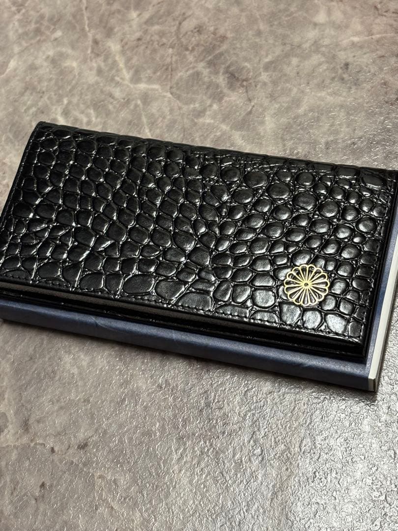 瀬*樹様 最終価格　新品　皇居　クロコダイル　型押し　長財布　ブラック　菊の御紋