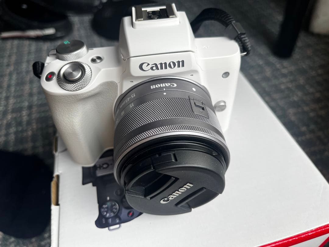 Canon EOS Kiss M2 ホワイト