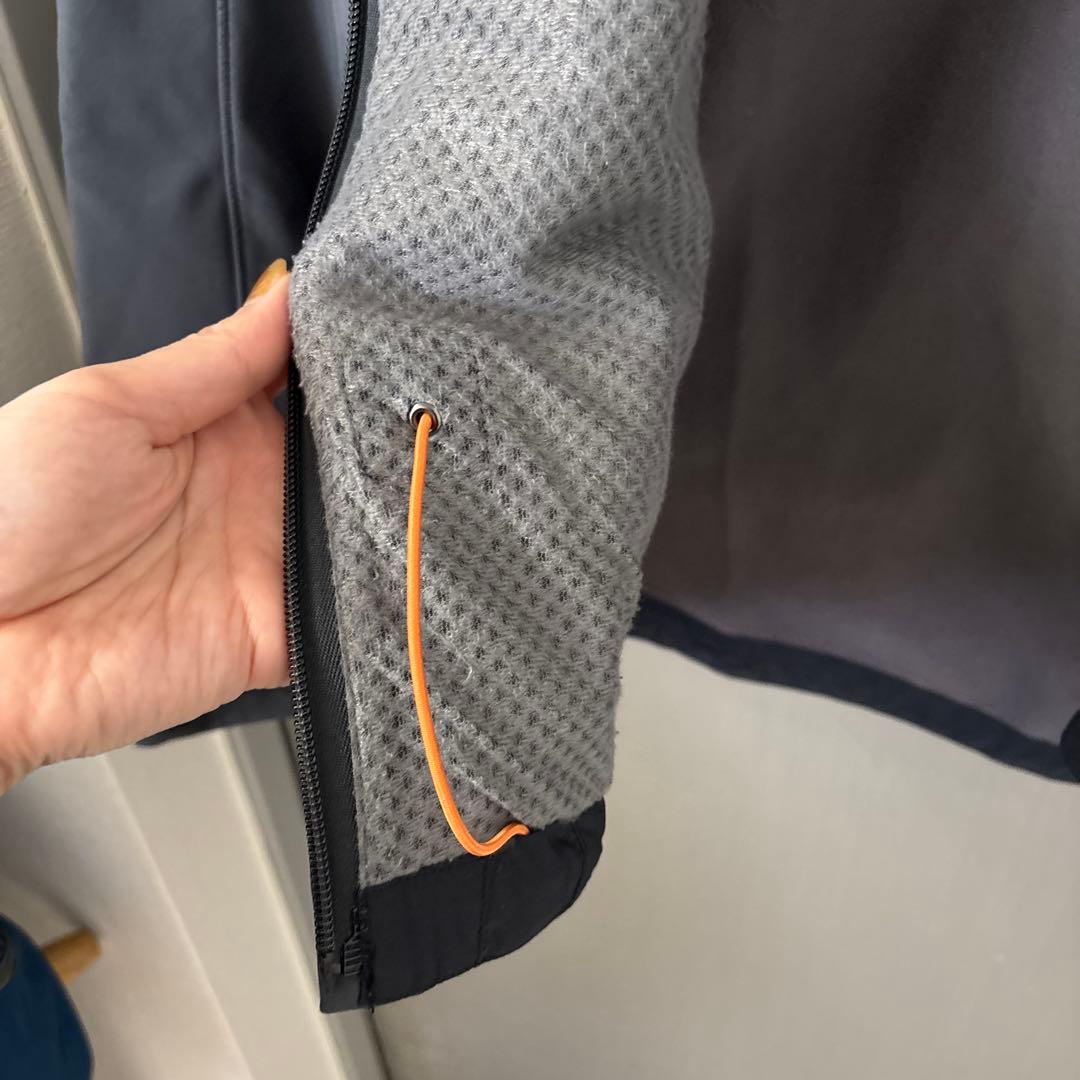 #mont-bell パウダーシェッドパーカ　ソフトシェル　マウンテンパーカー