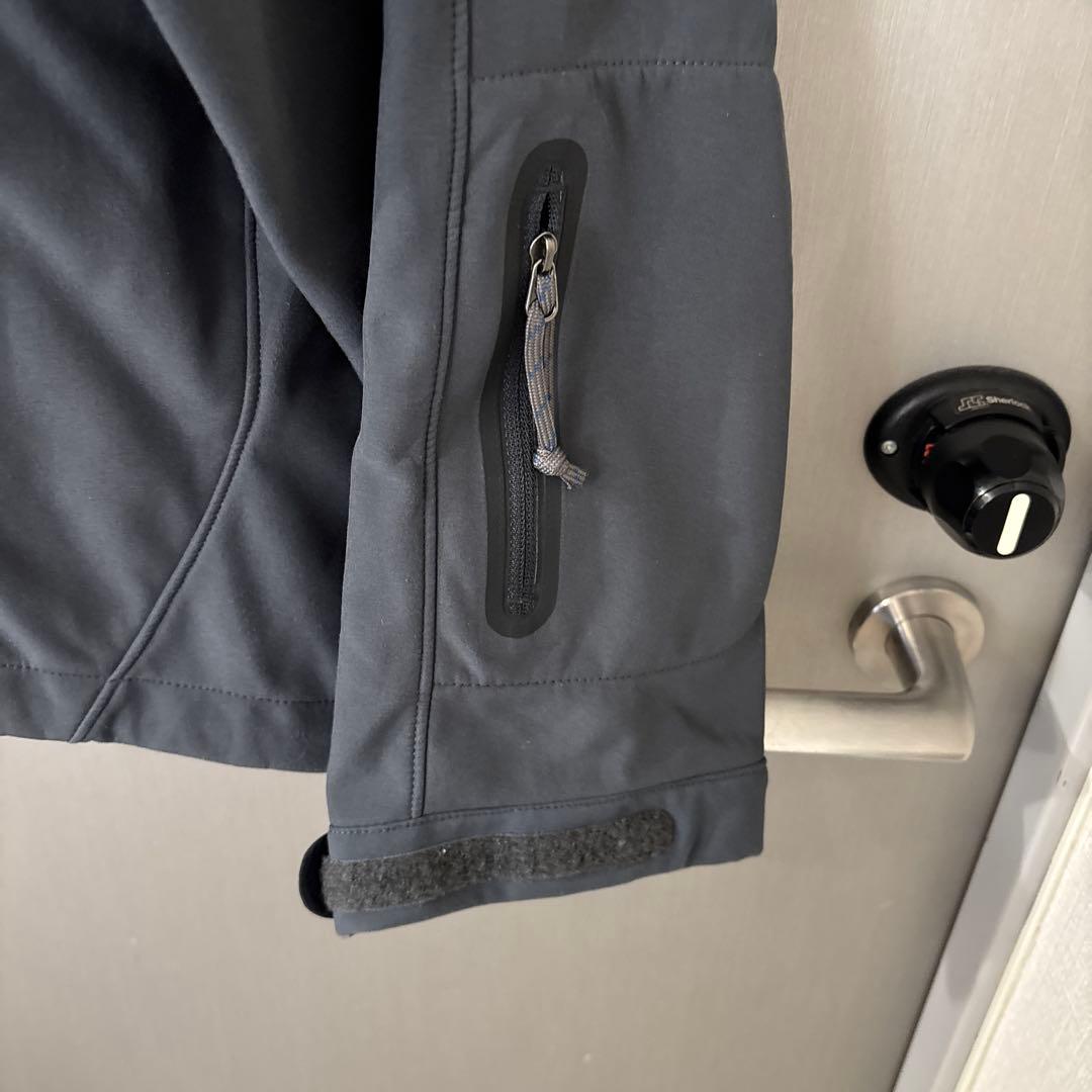 #mont-bell パウダーシェッドパーカ　ソフトシェル　マウンテンパーカー