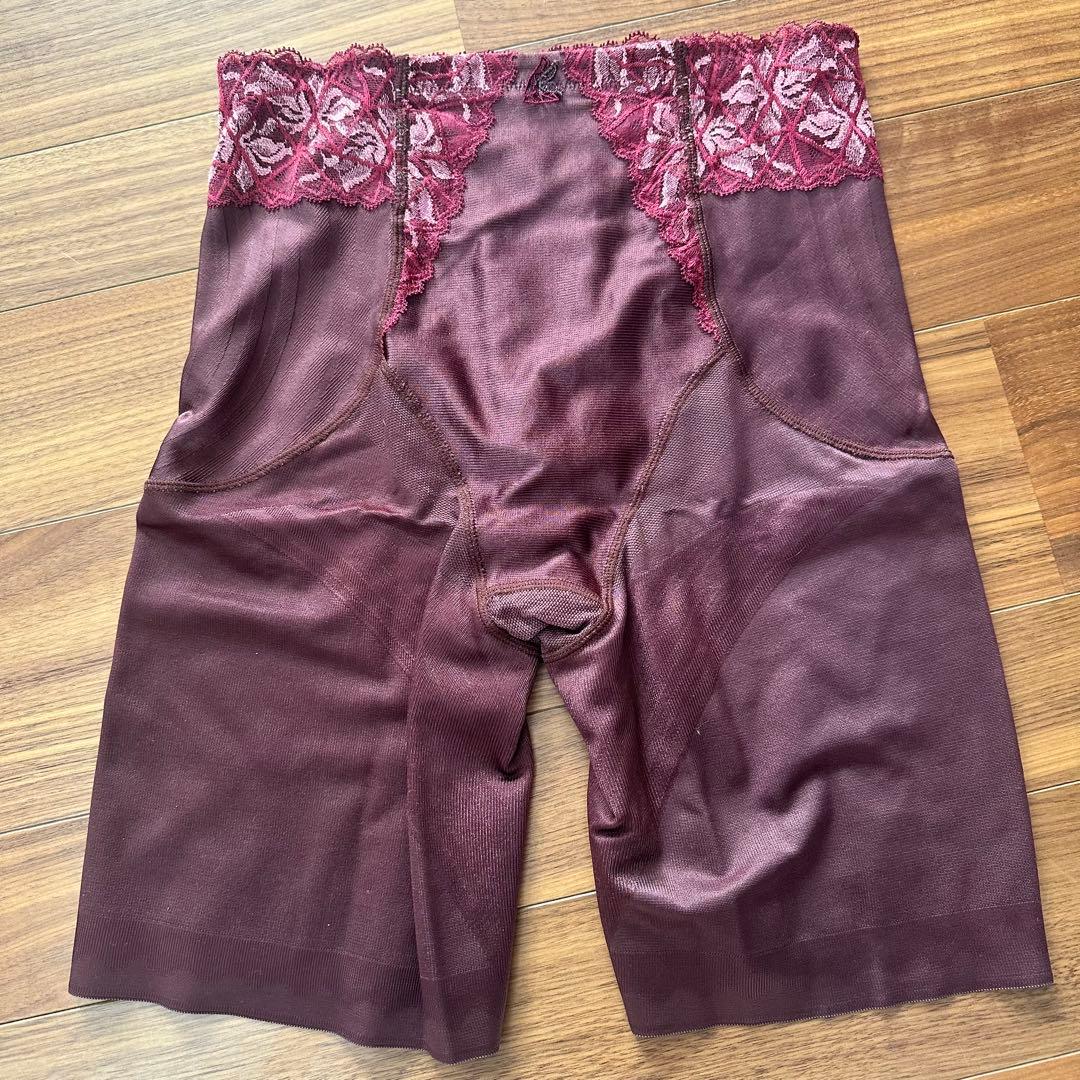 にゃみページ　補整下着4点セット