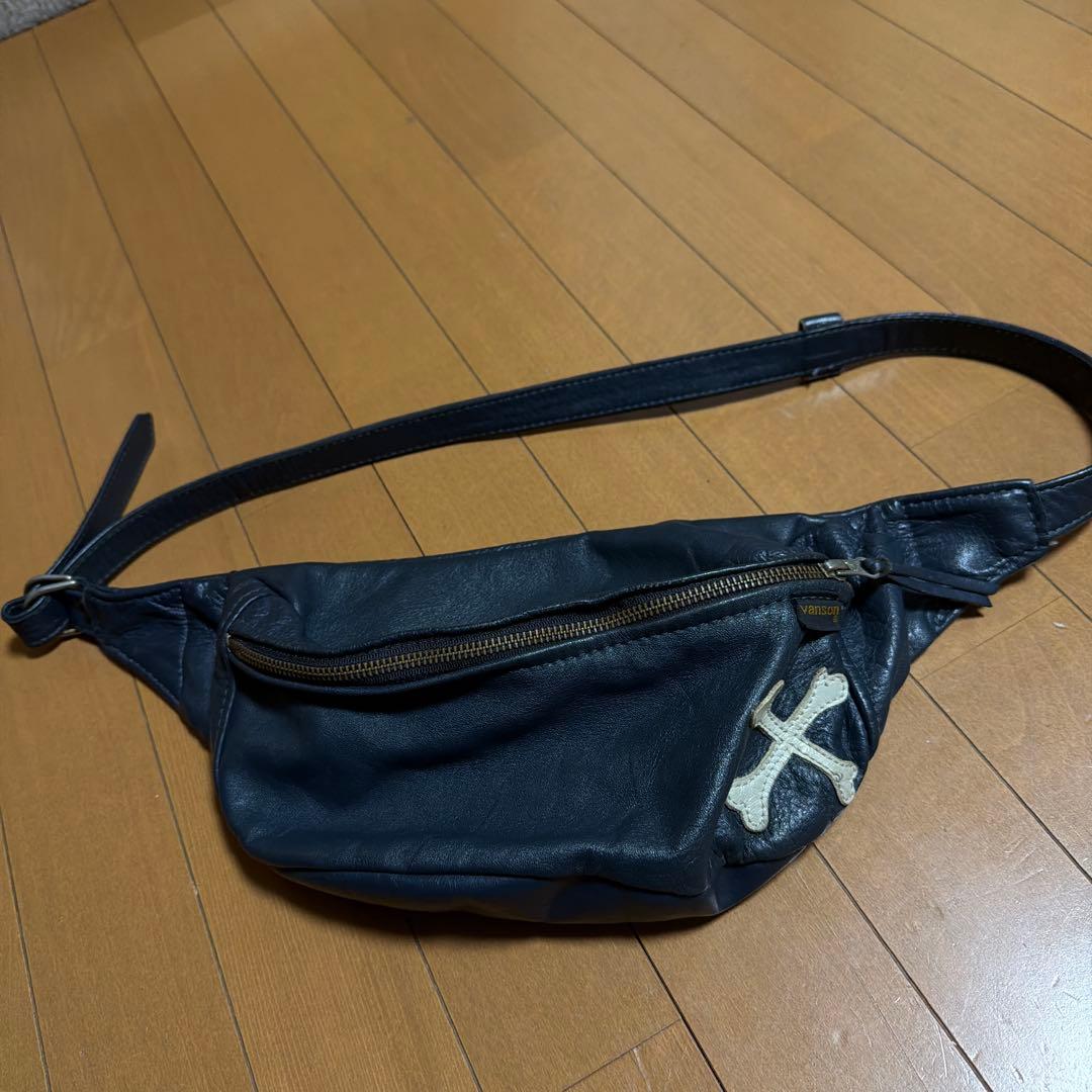 h*e様 vanson ×バックドロップ　別注ネイビーレザー ボディバッグ